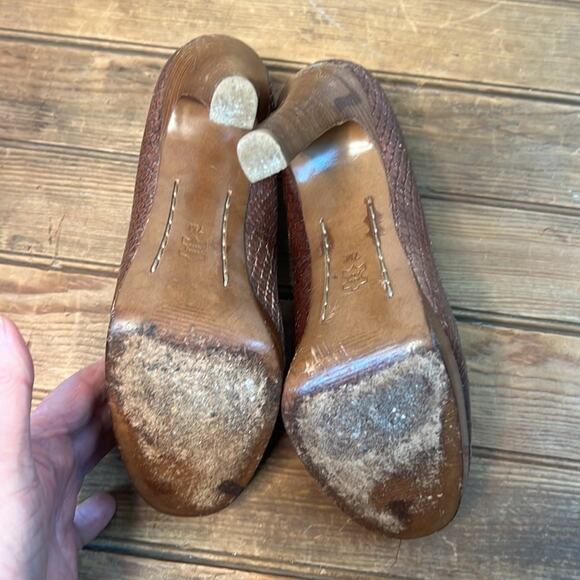 Michael Kors leather snakeskin platform pump shoe brown size 7 Y2K - Picture 4 of 6